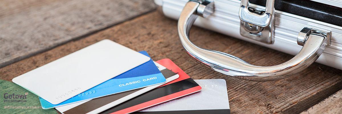 Karta wielowalutowa – dlaczego warto ją zabrać na wakacje