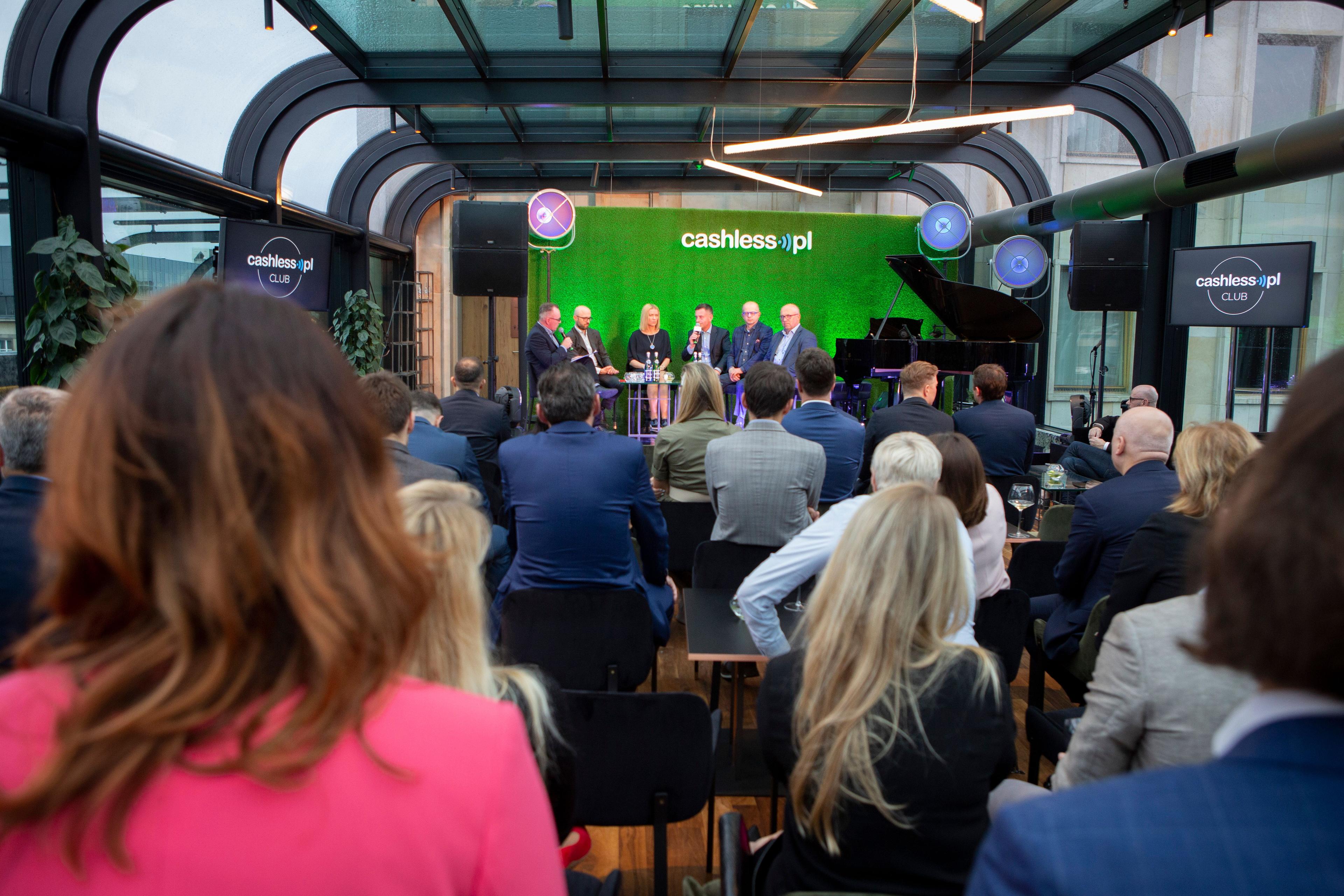 Inauguracyjne spotkanie Cashless Club